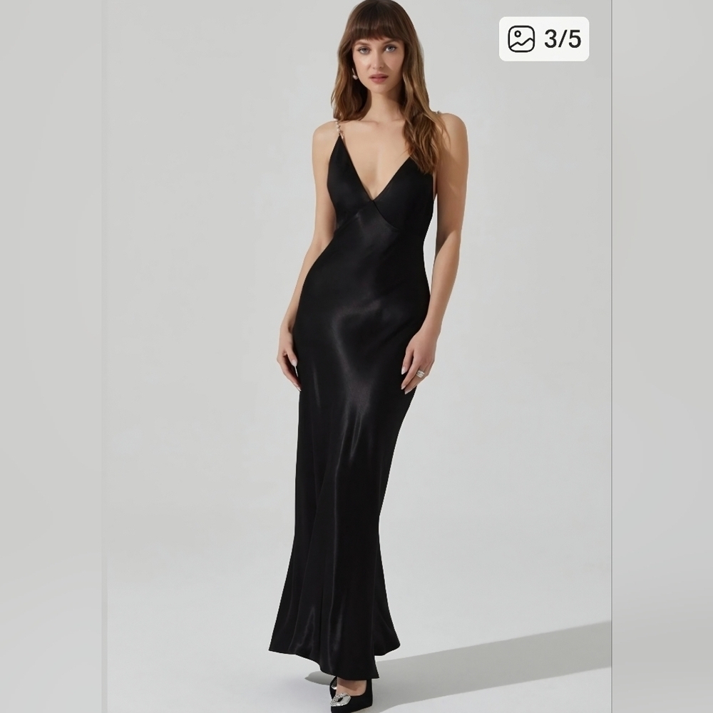 Astr Elegant Black Maxi Dress
